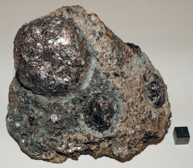 RG0862 Anthophyllite Biotite b.jpg