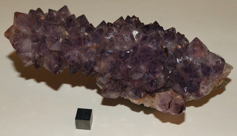 RG0870 Quartz.jpg