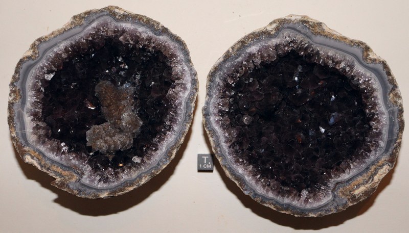 RG0922 Calcite Chalcedony.jpg