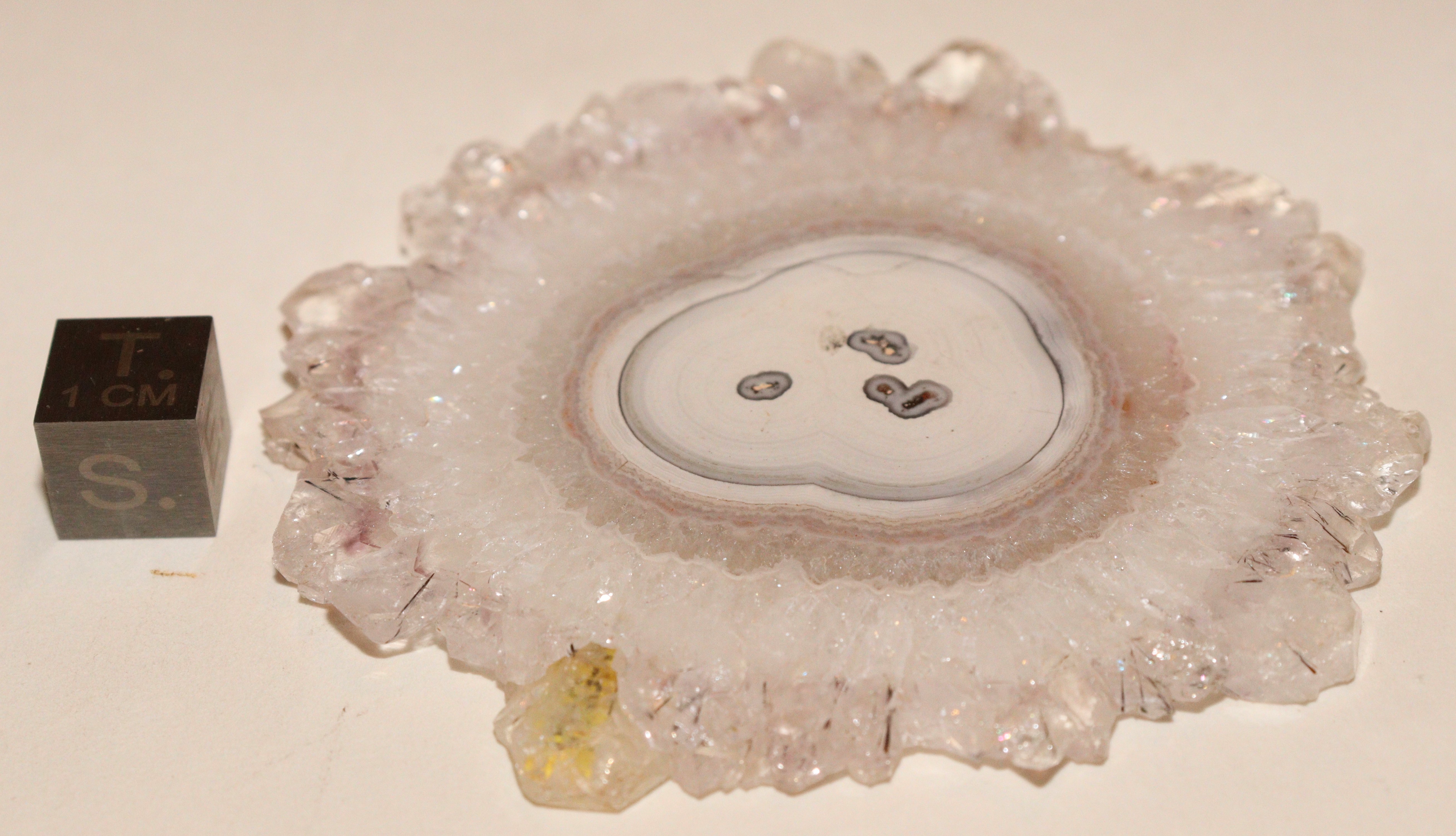 RG0941 Chalcedony Quartz.jpg