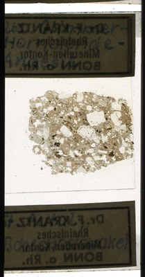 RR7763 Glimmer-Hornblende-Andesit.jpg